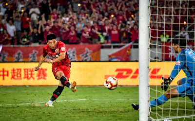 中超上海海港武磊单刀破门精彩进球视频片段